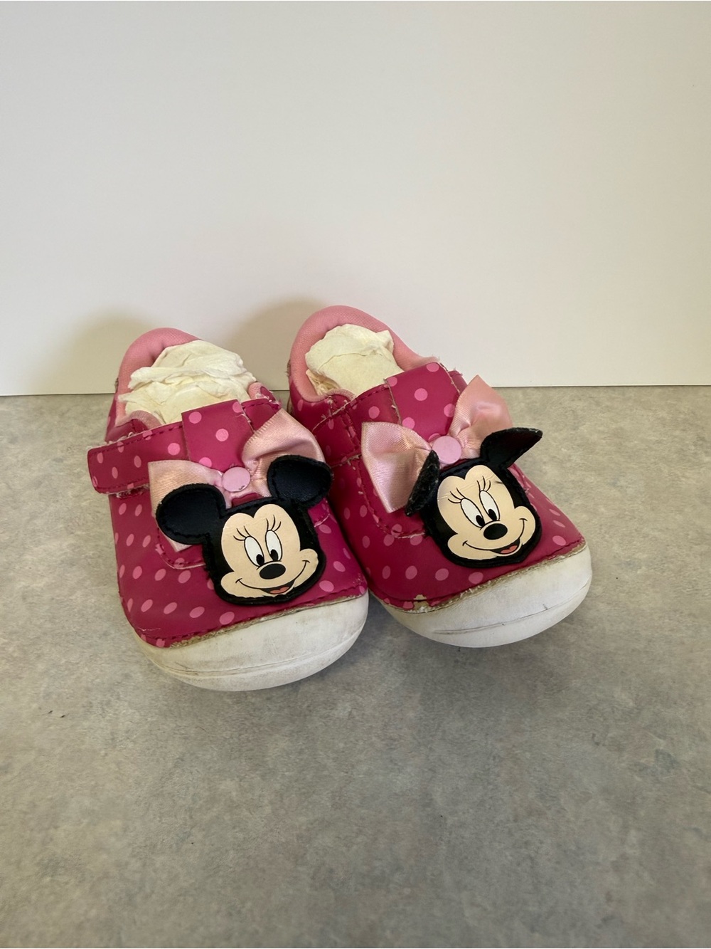 Disney Minnie Mouse Toddler Girls Shoes Size 4 Pink Polka Dot Bow Velcro